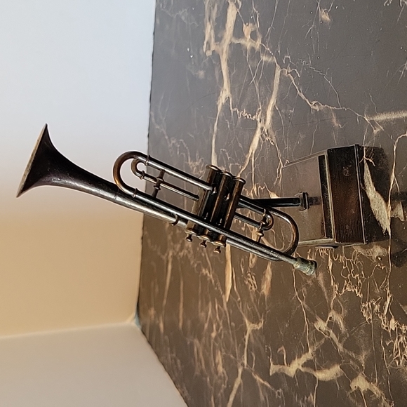 BRONZE FINISH ( TROMBONE ) PENCIL SHARPENER - Picture 1 of 3